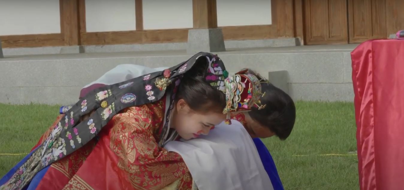Kết hôn tại cơ quan có thẩm quyền của Việt Nam | 3 cách kết hôn với người Hàn Quốc